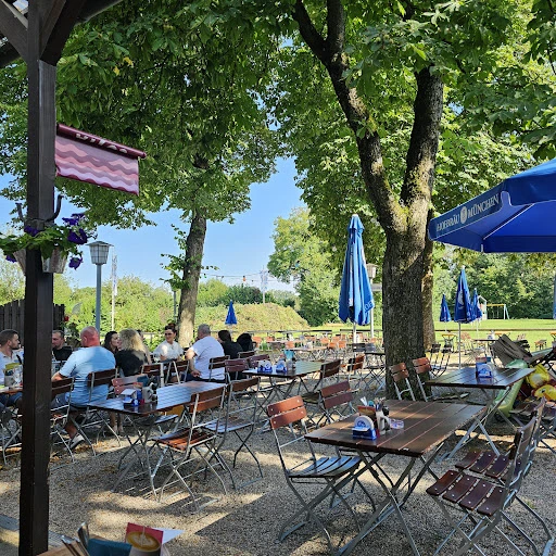 Röth-Linde in Nederling Restaurant & Biergarten  photo 7